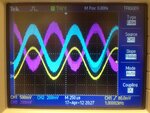 input signal become noisy when clk is on.JPG