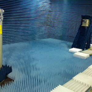 Far field microwave anechoic chamber and measurement system built by Nanjing Lopu Co., Ltd.